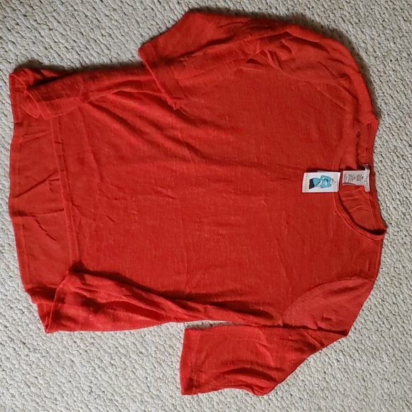 NWT red Philosophy 3/4 sleeve top - Picture 3 of 3